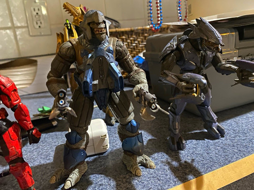 Halo brute jump jet figure - halo,